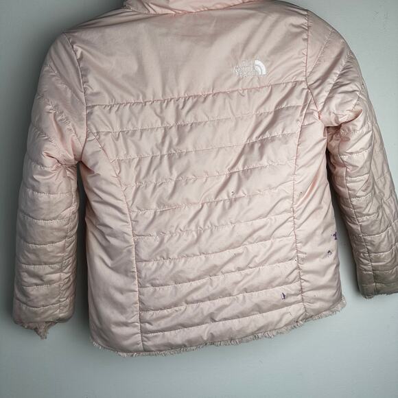 The North Face Girl Reversible Jacket Pink Fur reversible sherpa Jacket - Picture 6 of 10